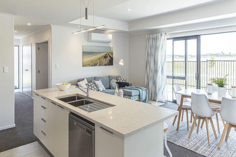 Photo of property in 13 Silvereye Street, Halswell, 8025