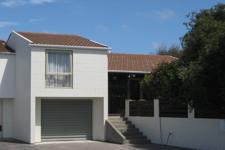 Photo of property in 2/12 Deloraine Street, Somerfield, Christchurch, 8024