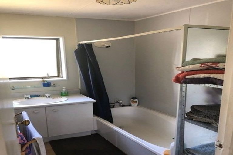 Photo of property in 15 Spackman Crescent, Paraparaumu, 5032