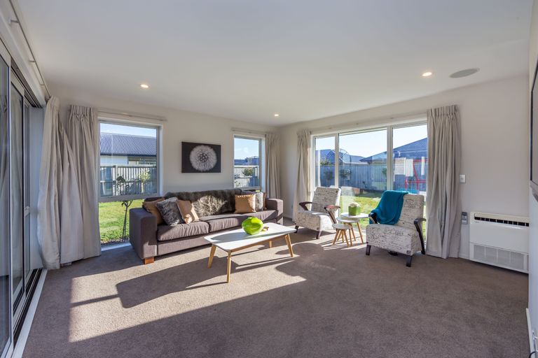 Photo of property in 18 Mcdermott Place, Halswell, Christchurch, 8025