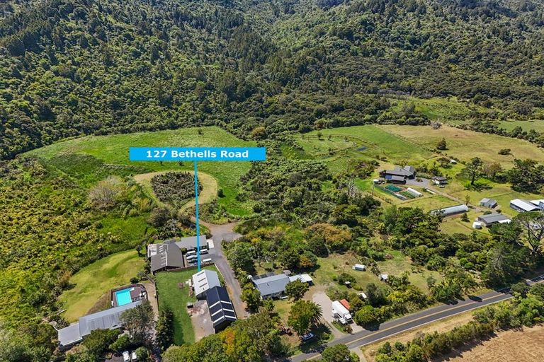 Photo of property in 127 Bethells Road, Waitakere, 0781
