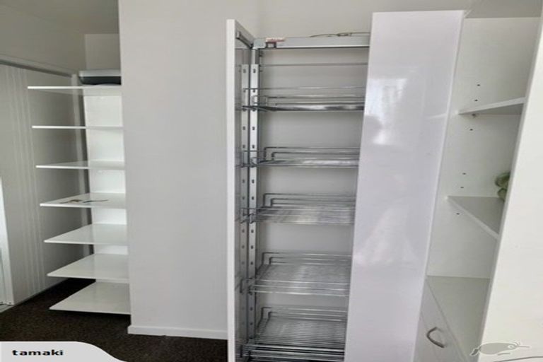 Photo of property in 2/31 Kenderdine Road, Papatoetoe, Auckland, 2025