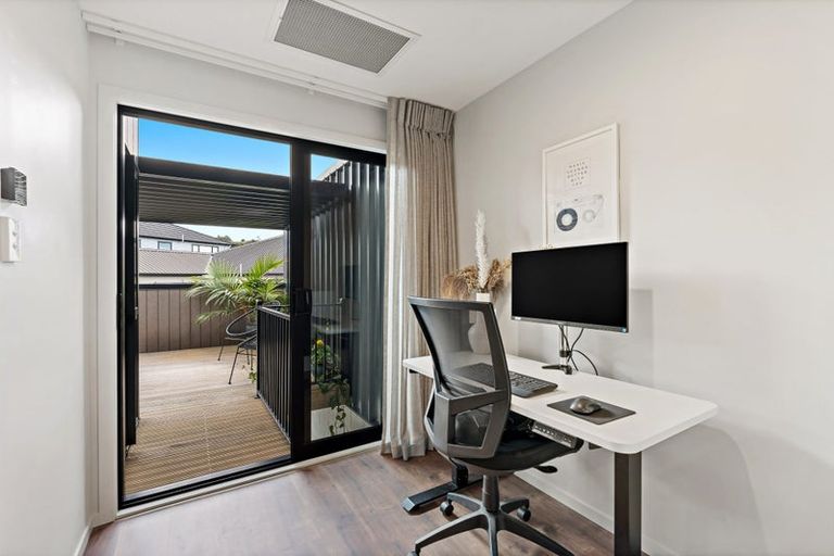 Photo of property in 116 Te Oneroa Way, Long Bay, Auckland, 0630