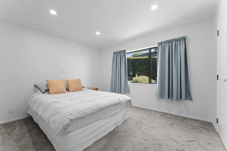 Photo of property in 74b Bradbury Road, Botany Downs, Auckland, 2010