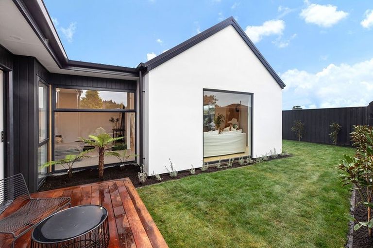 Photo of property in 16 Burkett Street, Marshland, Christchurch, 8051