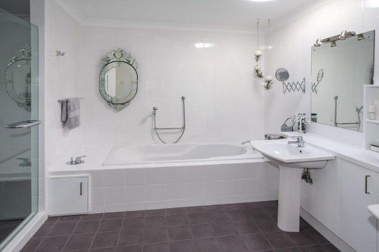 Photo of property in 17 Ridgeline Way, Brookby, Manurewa, 2576