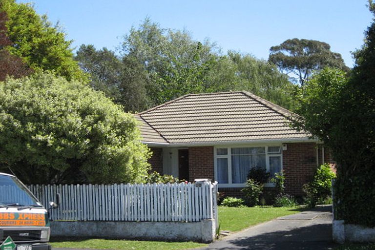 Photo of property in 21 Hampton Place, Burnside, Christchurch, 8053