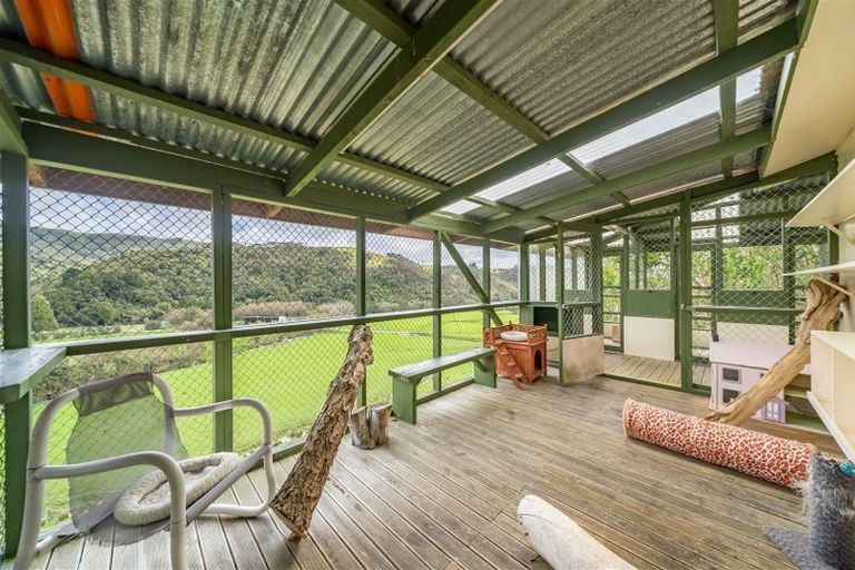 Photo of property in 527 Whitemans Valley Road, Whitemans Valley, Upper Hutt, 5371