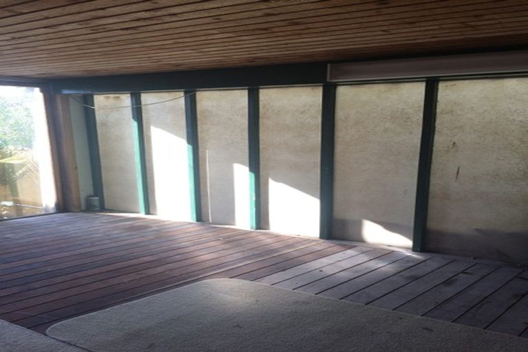 Photo of property in 23 Churchill Road, Murrays Bay, Auckland, 0630