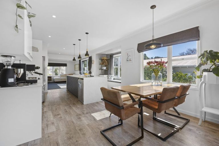 Photo of property in 15 Bracken Street, New Plymouth, 4310