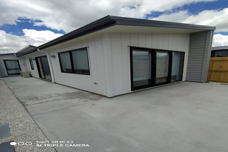 Photo of property in 30 Combat Street, Papakura, 2110