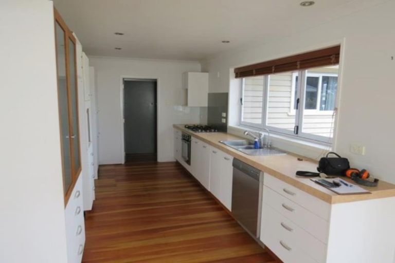 Photo of property in 34 Sackville Street, Fitzroy, New Plymouth, 4312