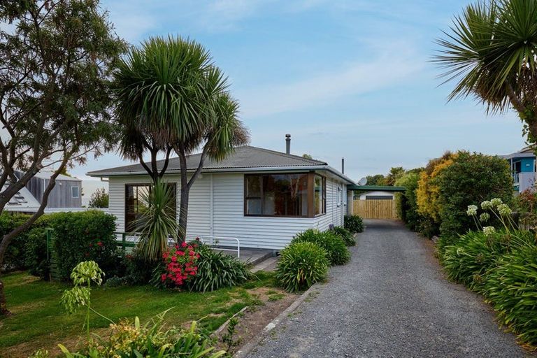 Photo of property in 17 Deal Street, Kaikoura, 7300