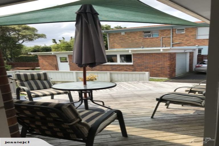 Photo of property in 236 Forrest Hill Road, Forrest Hill, Auckland, 0620