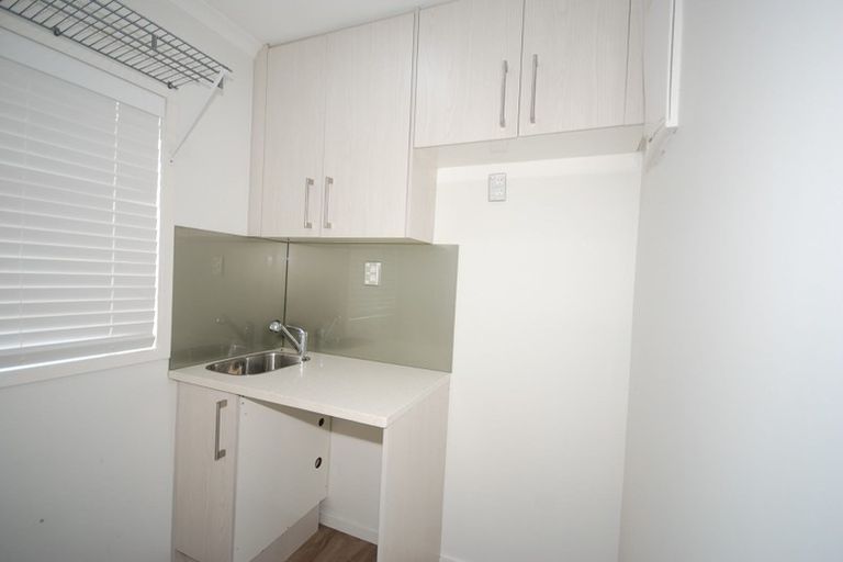 Photo of property in 36 Lendenfeld Drive, Papatoetoe, Auckland, 2025