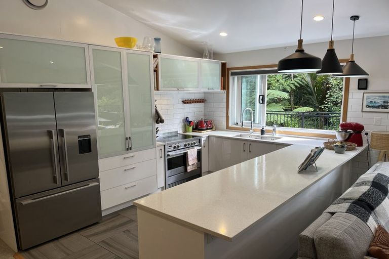 Photo of property in 701 Scenic Drive, Henderson Valley, Auckland, 0612