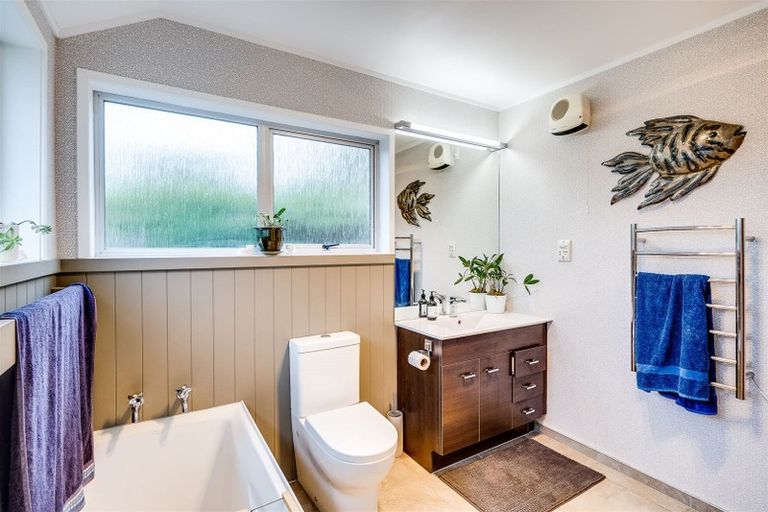 Photo of property in 34 Meeanee Road, Taradale, Napier, 4112