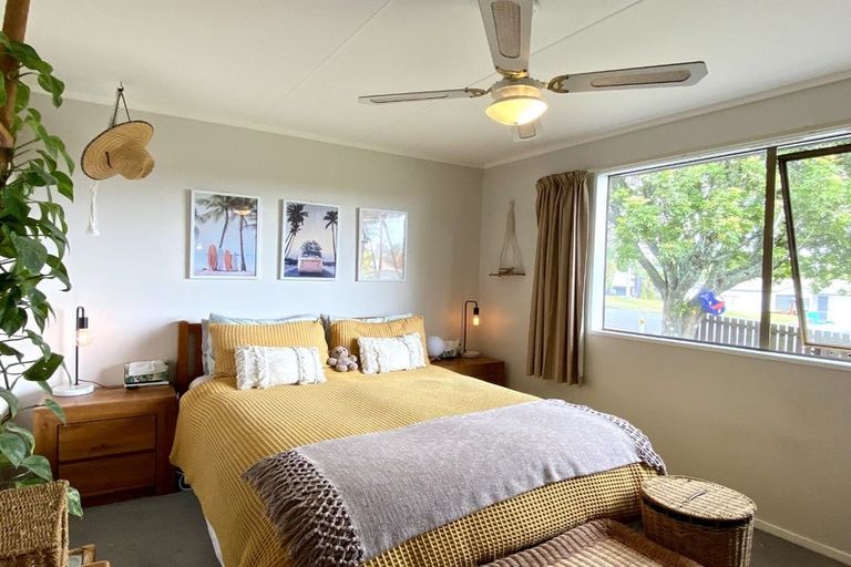 Photo of property in 1 Langstone Street, Welcome Bay, Tauranga, 3112