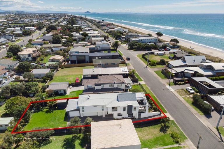 Photo of property in 116 Karewa Parade, Papamoa Beach, Papamoa, 3118