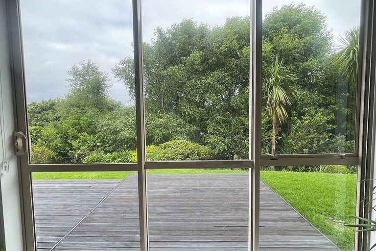 Photo of property in 17 Meteor Place, Schnapper Rock, Auckland, 0632