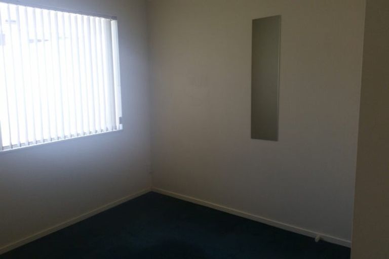 Photo of property in 31 Bronzewing Terrace, Unsworth Heights, Auckland, 0632