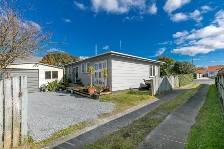 Photo of property in 1064 Heaphy Terrace, Fairfield, Hamilton, 3214