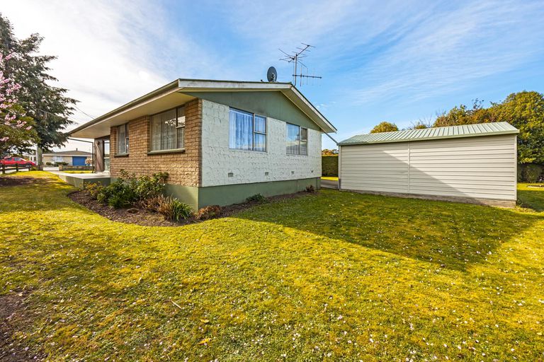 Photo of property in 18 Burn Street, Holmes Hill, Oamaru, 9401
