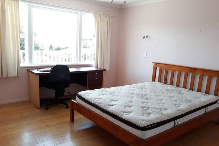 Photo of property in 152 Tiroroa Avenue, Te Atatu South, Auckland, 0610