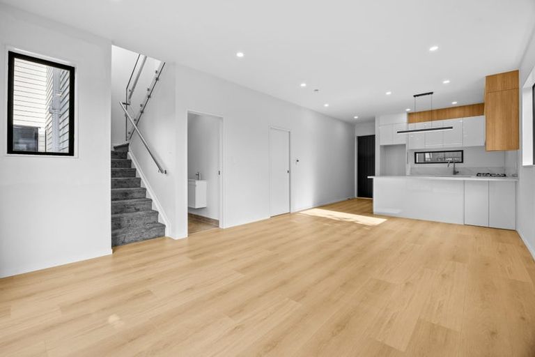 Photo of property in 370e Main Road, Huapai, Kumeu, 0810