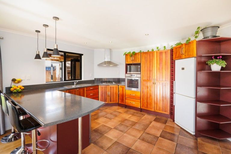 Photo of property in 34 Meridian Grove, Kelvin Grove, Palmerston North, 4414