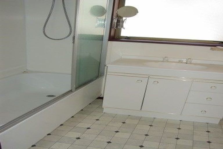 Photo of property in 9b Jane Street, Macandrew Bay, Dunedin, 9014