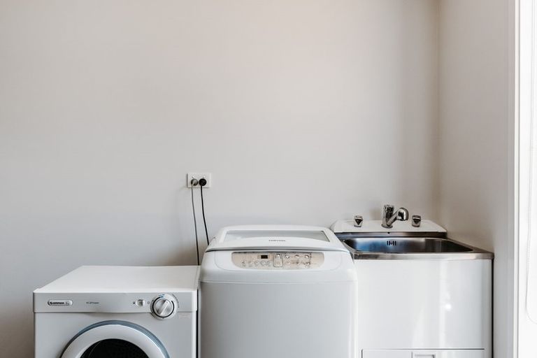 Photo of property in 68 Bert Wall Drive, Omokoroa, 3114