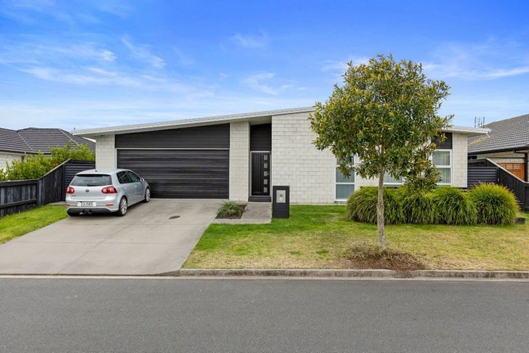 Photo of property in 10 Piata Street, Papamoa Beach, Papamoa, 3118