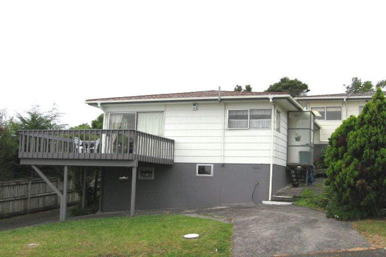 Photo of property in 1/9 Jacaranda Avenue, Beach Haven, Auckland, 0626