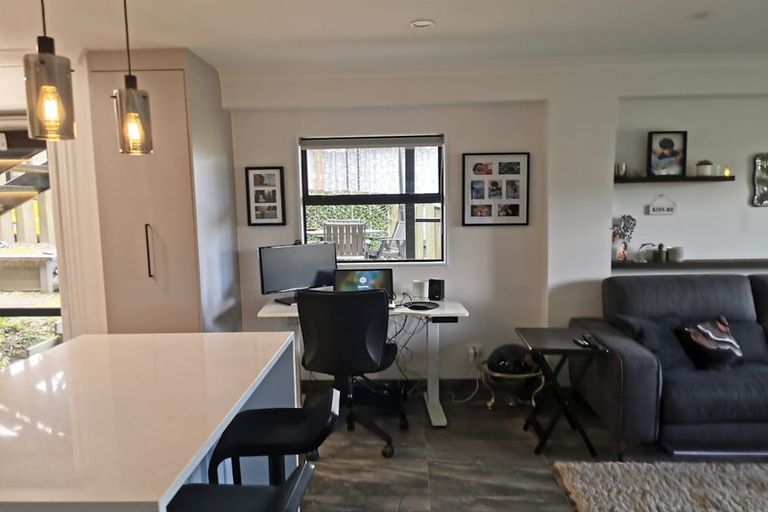 Photo of property in 1/43 Salisbury Road, Birkdale, Auckland, 0626