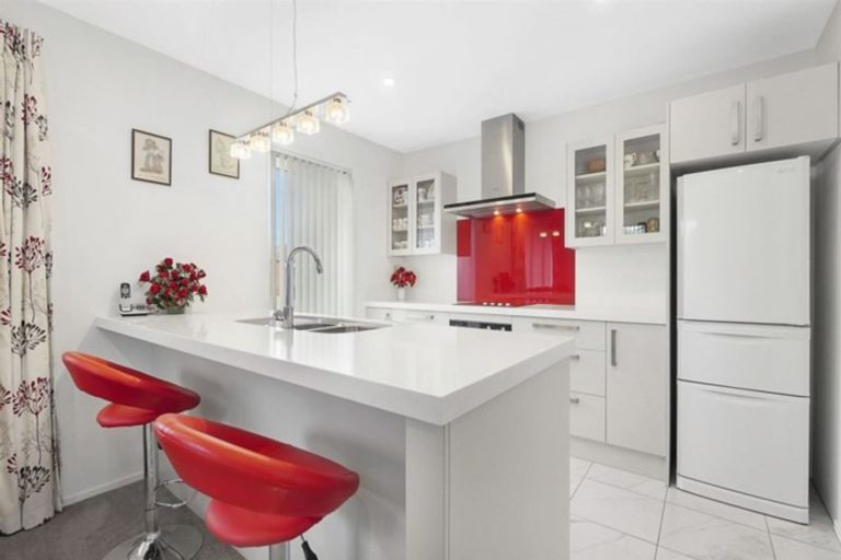 Photo of property in 11 Rue De La Mare, Parklands, Christchurch, 8083