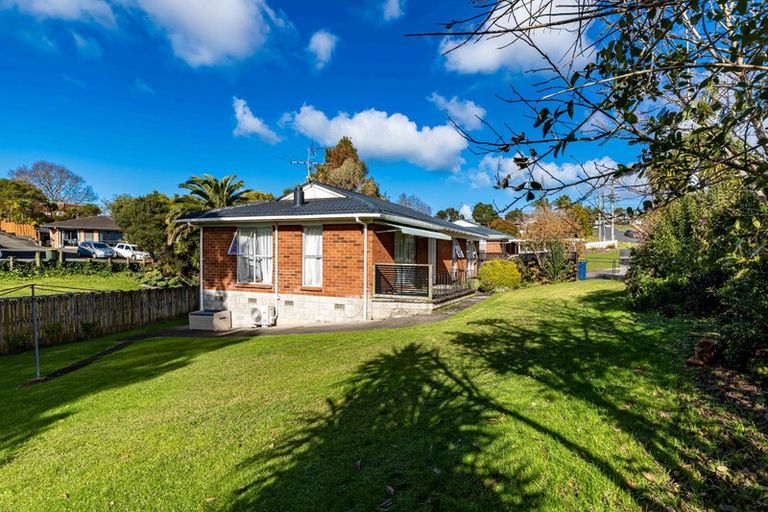 Photo of property in 2/14 Claridge Street, Glen Eden, Auckland, 0602