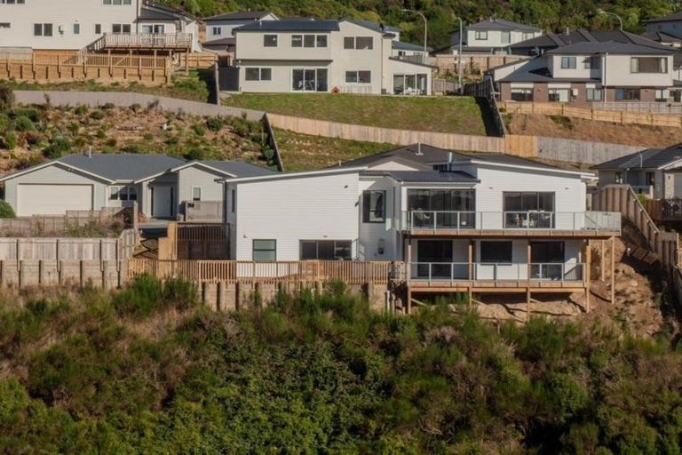 Photo of property in 16 Rochdale Drive, Churton Park, Wellington, 6037