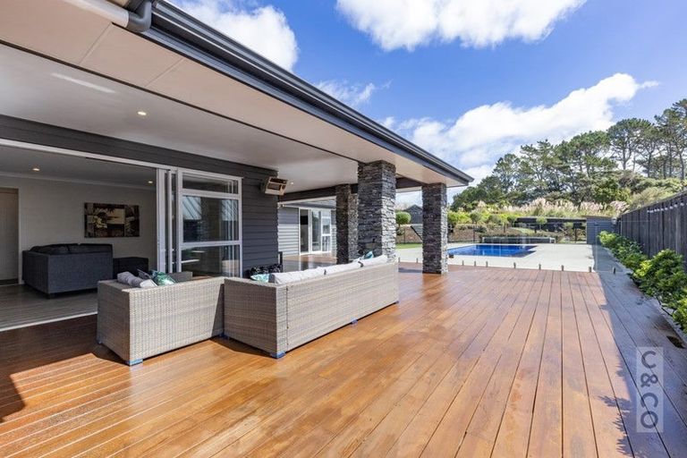 Photo of property in 6 Pheasant Lane, Waimauku, 0812