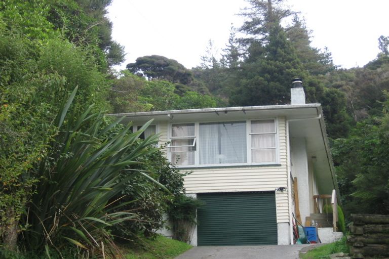 Photo of property in 21 Logie Street, Stokes Valley, Lower Hutt, 5019