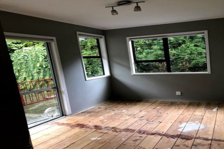 Photo of property in 1099 Whangaparaoa Road, Tindalls Beach, Whangaparaoa, 0930