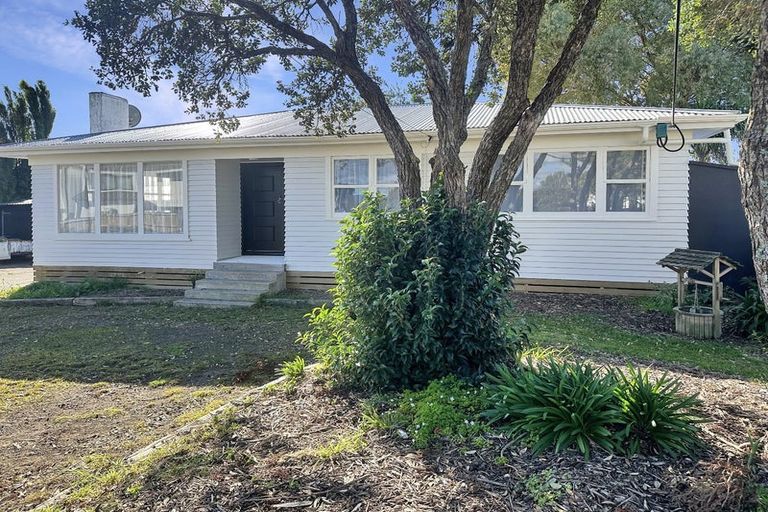 Photo of property in 11 Rowan Terrace, Te Atatu South, Auckland, 0610