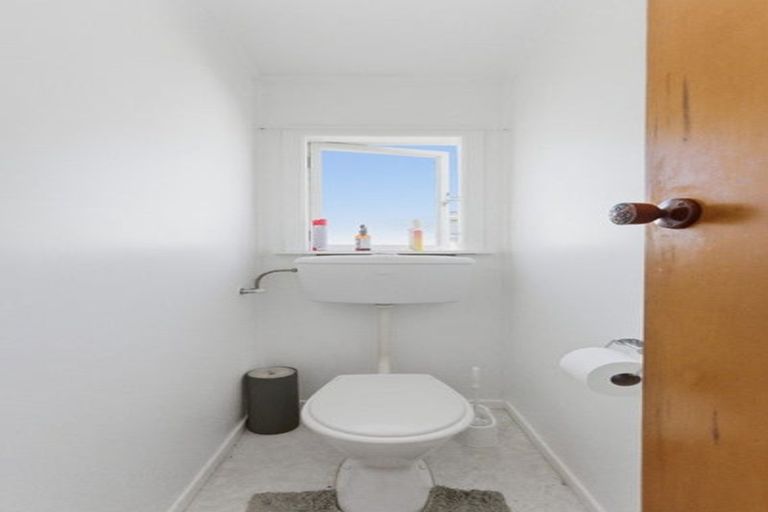 Photo of property in 278 Mangorei Road, Merrilands, New Plymouth, 4312