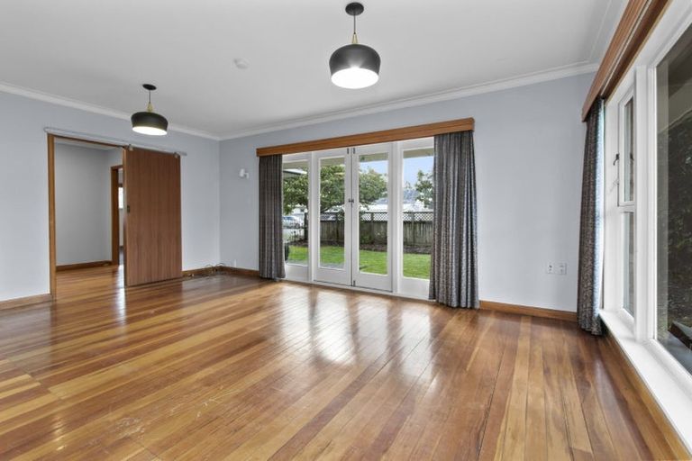 Photo of property in 2 Edinburgh Road, Hillcrest, Hamilton, 3216