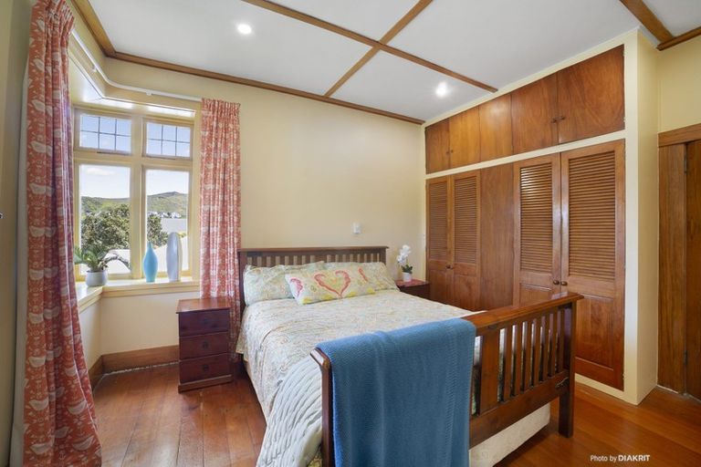 Photo of property in 12 Veronica Street, Brooklyn, Wellington, 6021