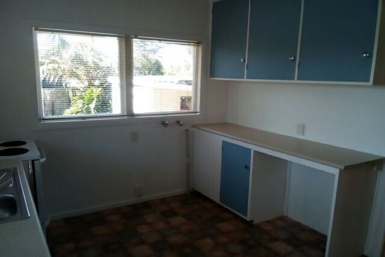 Photo of property in 3/43 Tramway Road, Beach Haven, Auckland, 0626