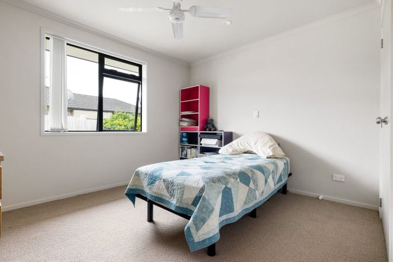 Photo of property in 5 Holcroft Place, Huntington, Hamilton, 3210