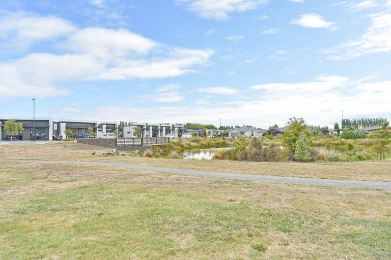 Photo of property in 15a Te Whenu Crescent, Marshland, Christchurch, 8083