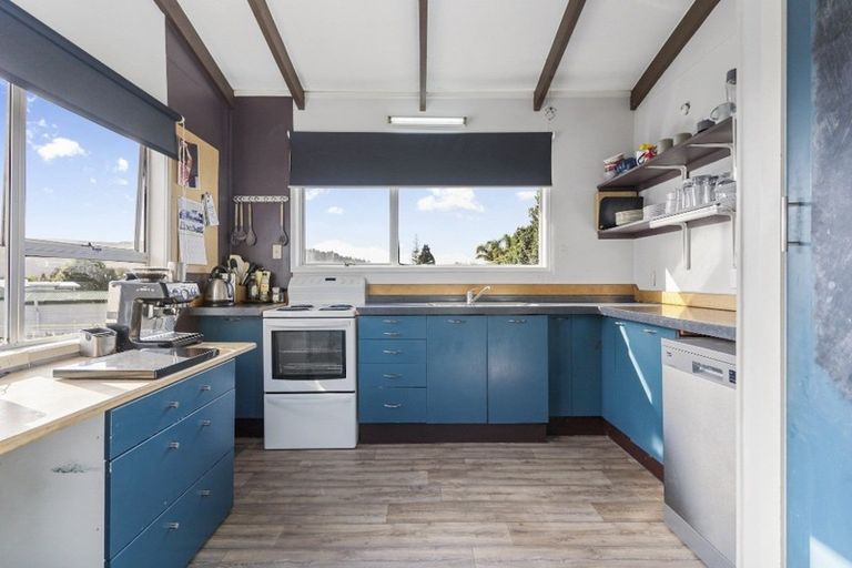 Photo of property in 208 Chartwell Avenue, Whangamata, 3620