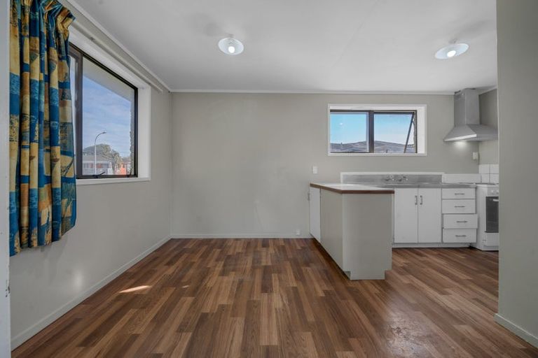 Photo of property in 25 Sharland Avenue, Manurewa, Auckland, 2102